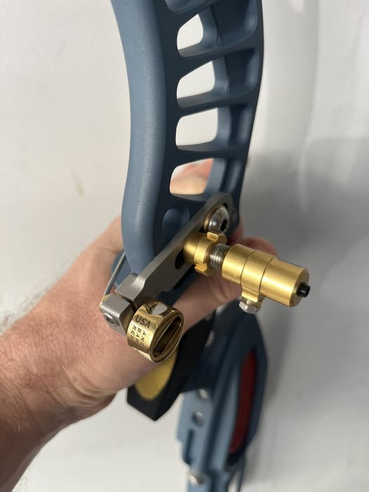 Полочка для классического лука баребоу Ant Dual Light Magnetic Barebow